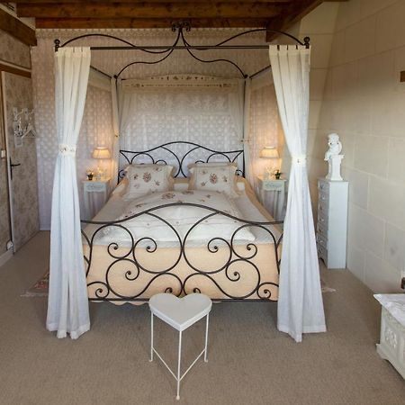 Bed and Breakfast Les Charmes Валансе Экстерьер фото