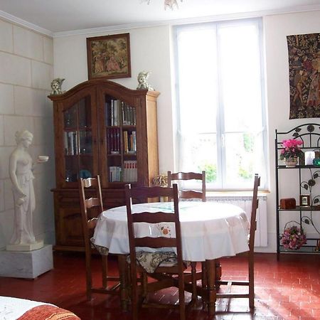 Bed and Breakfast Les Charmes Валансе Экстерьер фото